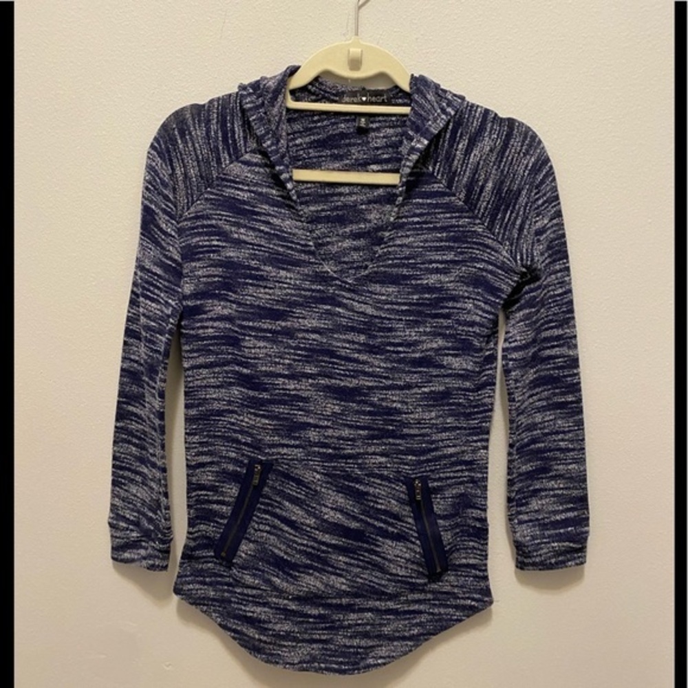 Derek Heart navy & gray pullover sweater with hood, size medium sized for ladies